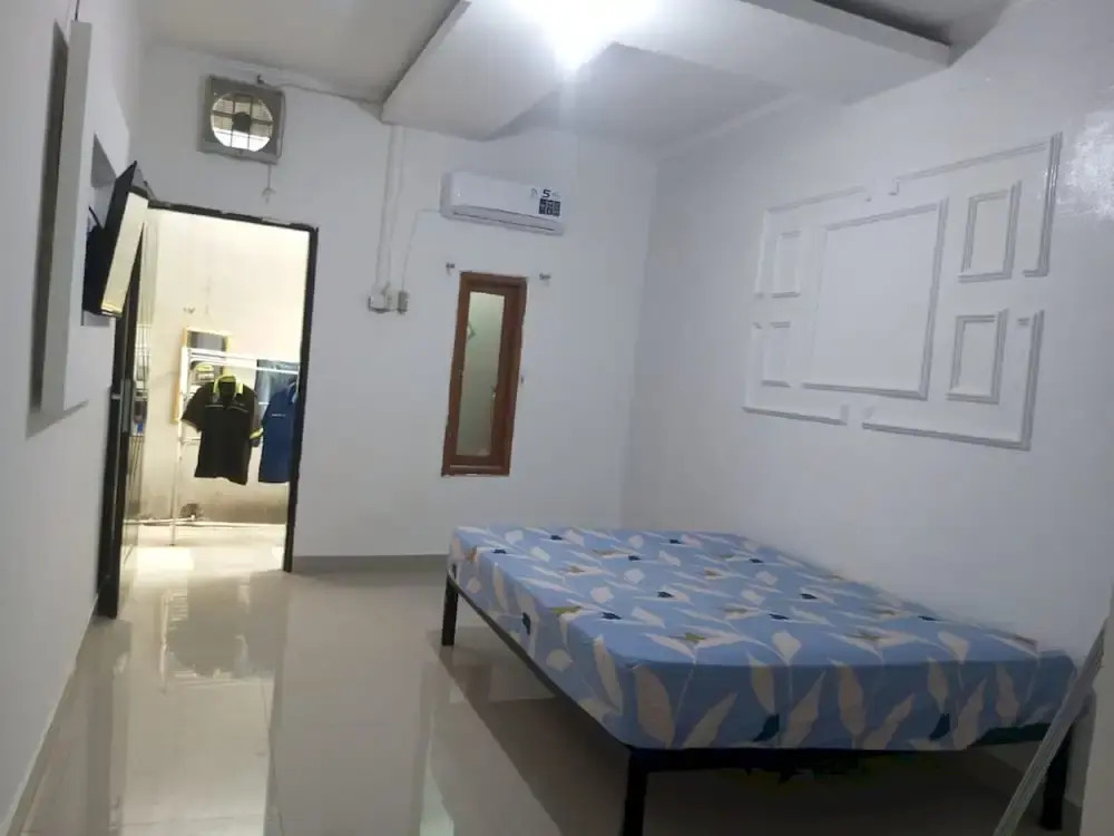 Hotel O Jm Guest House 2NearStasiun karawang