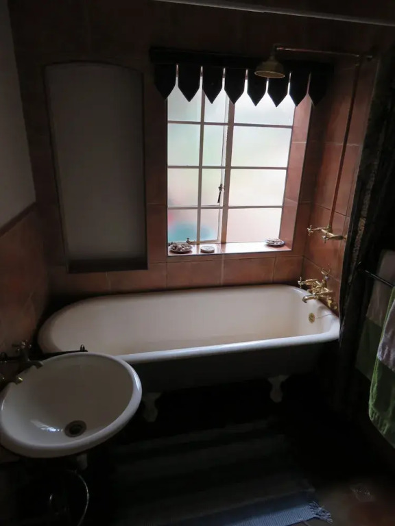 Fountain Baths Guest Cottages