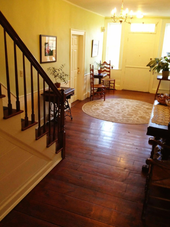 Elmrock Inn