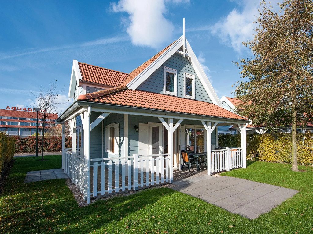 Comfortable villa with veranda, near the Grevelingen Lake