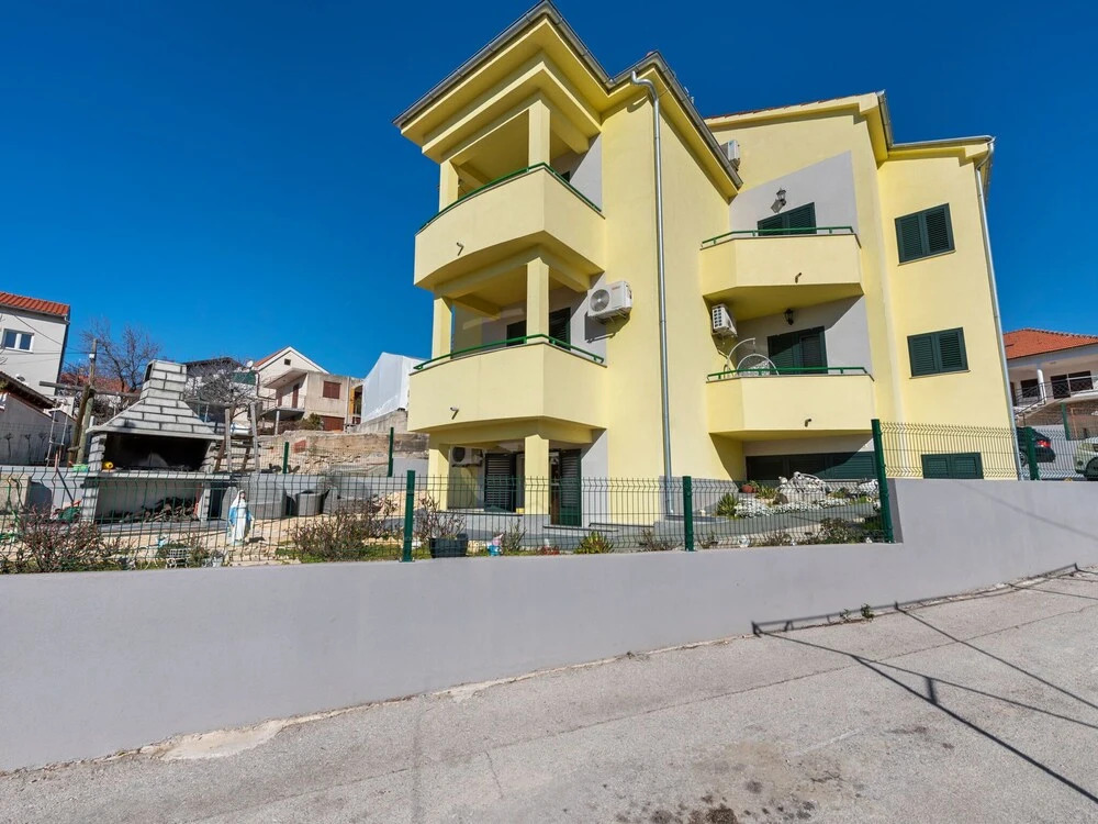 Comfortable Holiday Home in Pirovac With Garden