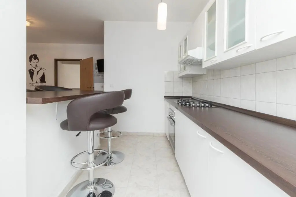 Rooms & Apartment Hegic with parking