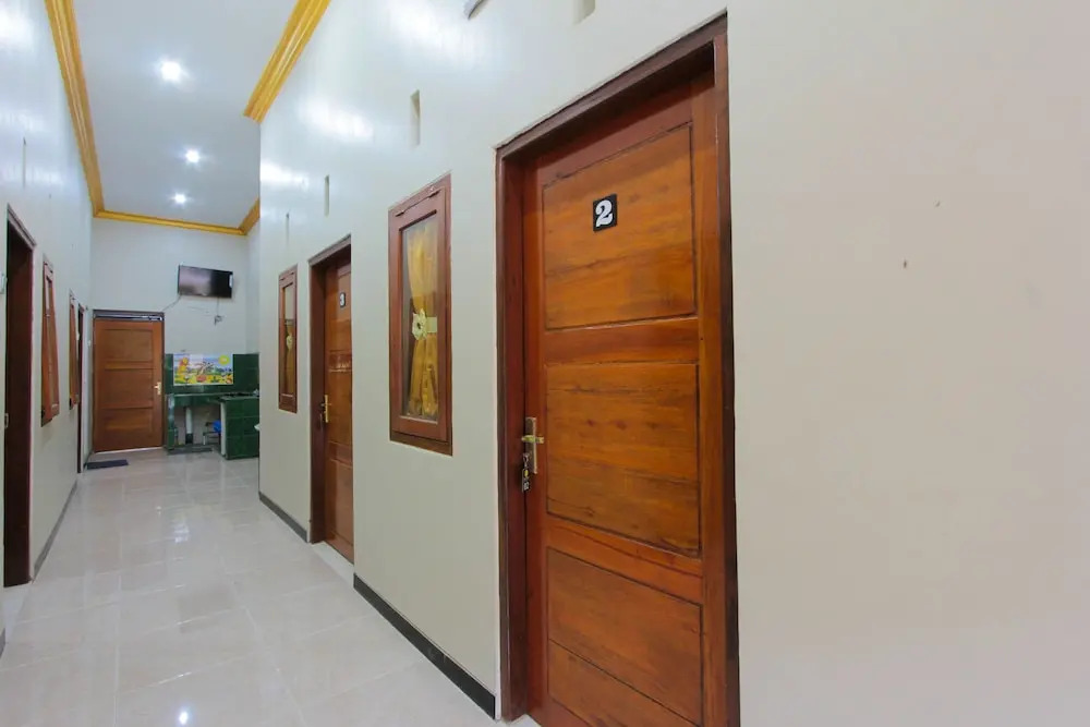 Spot On 2210 Hifana Residence