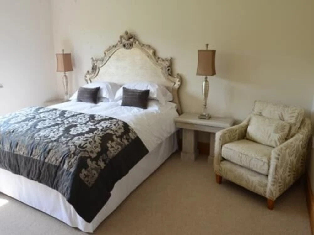 Llwyn Helyg Country House