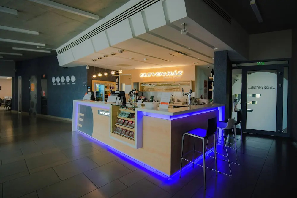 Eleven Business & Sport Hotel
