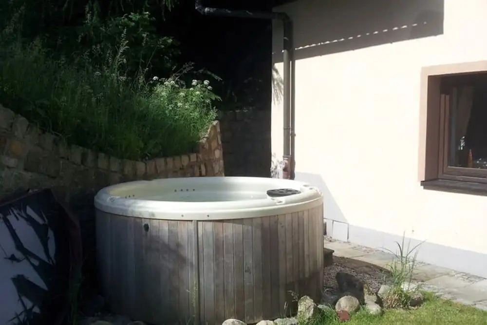 Large Luxury House with Sauna & Hot Tub in Giant Mountains near ski Area
