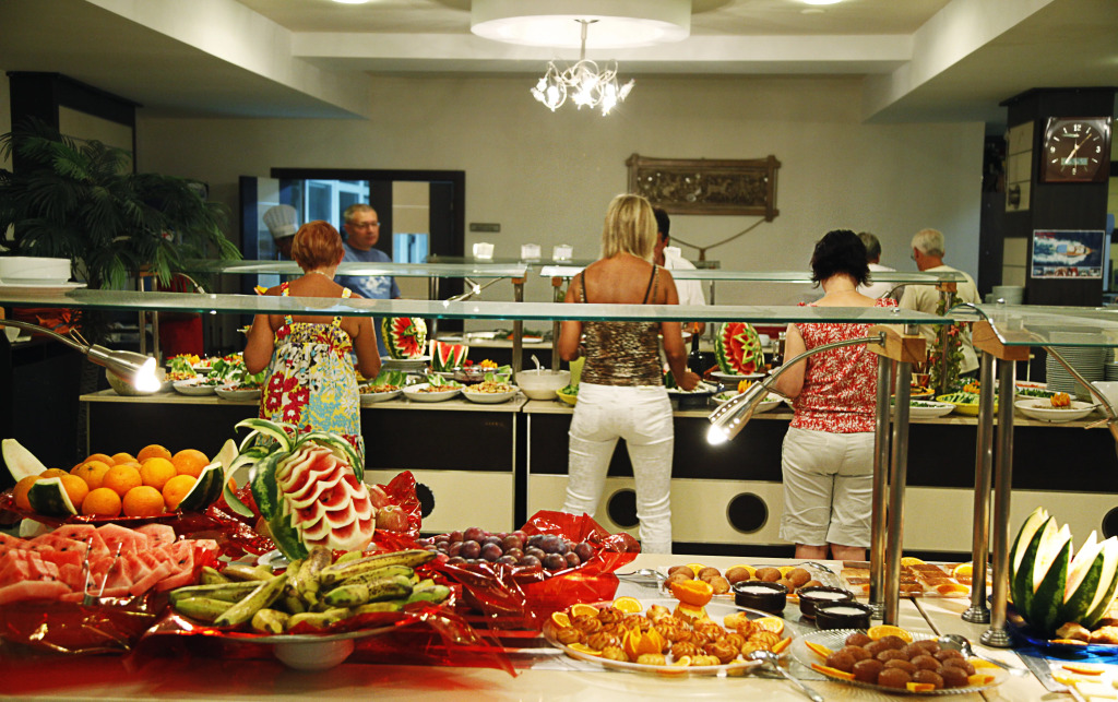 Lavitas Hotel