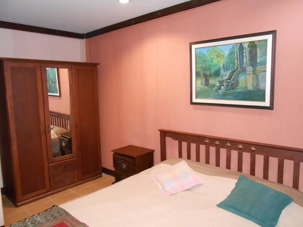 Pissamorn House
