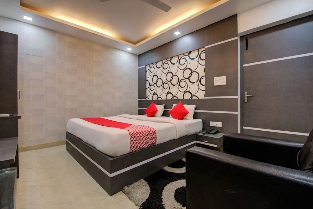 Oyo 17188 A K Residency