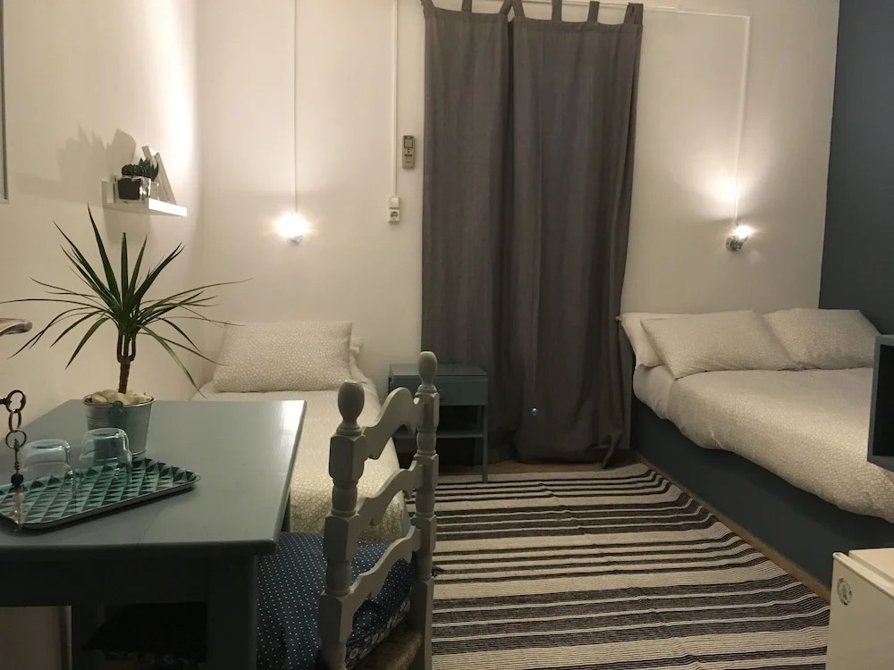 Cristi Rooms