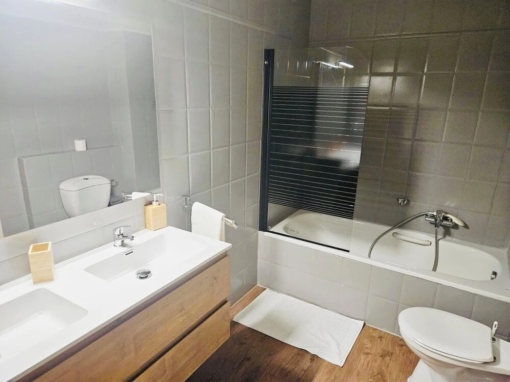 Large 3bedrooms in belair TerraceParking