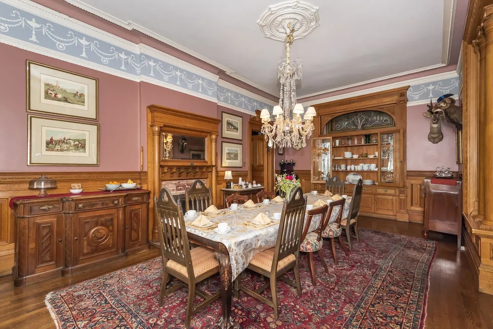 Chateau Tivoli B&B