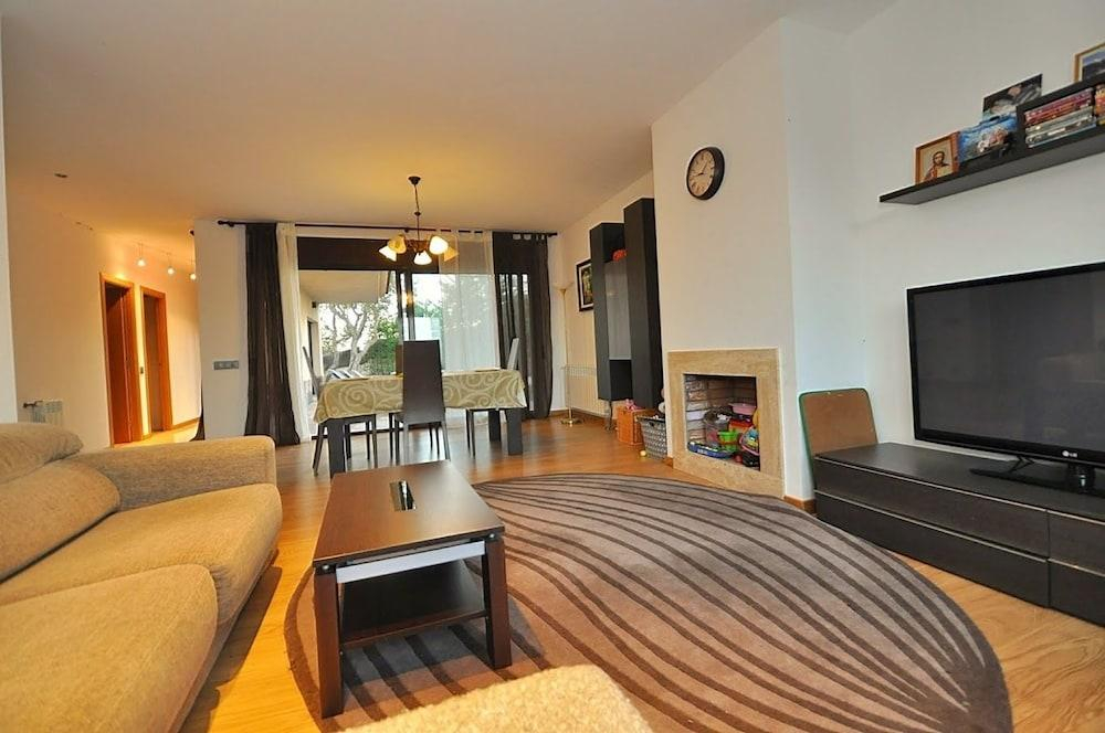 Villa Roselles