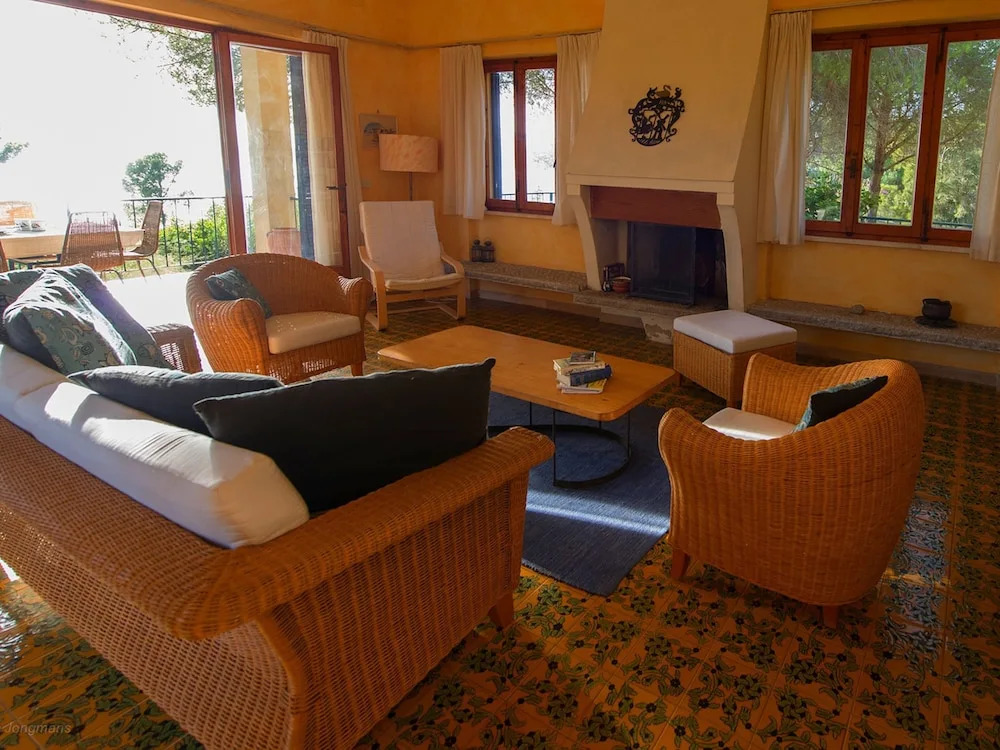 House With Direct Access and Private Terrace at Sea Near Capoliveri