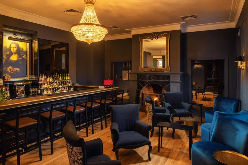 Grande Roche Hotel