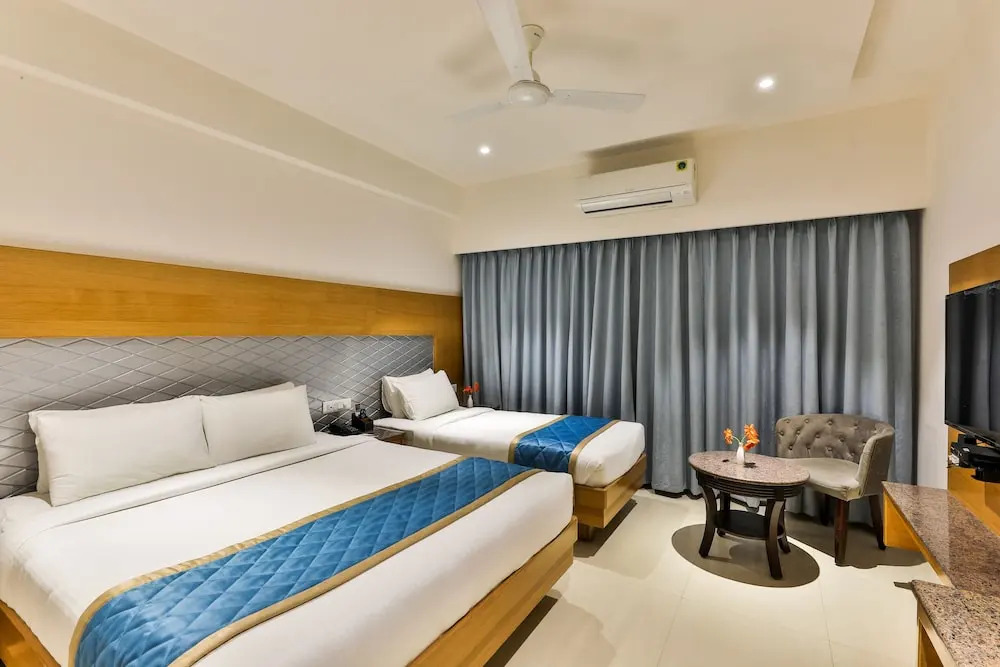Hotel Vbr Grand Inn