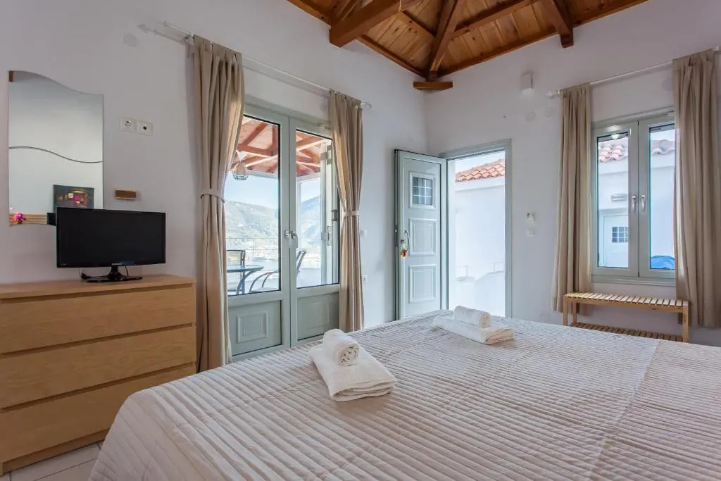 Thea Home Hotel by Booking Kottas