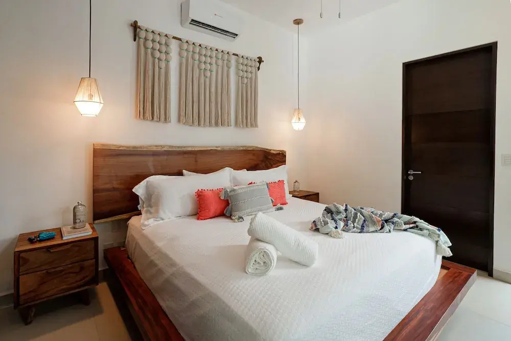 Marvellouse Town House, Terrace, Pool and Golf