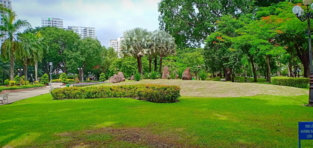 Orchard Garden studio apartment near airport 5