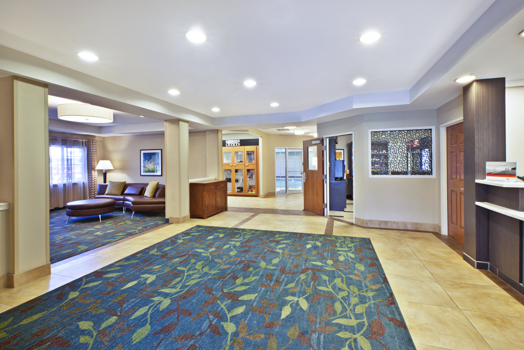 Candlewood Suites Indianapolis Airport by IHG