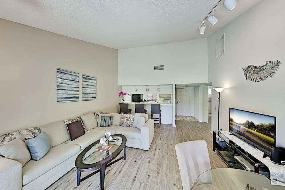 Palm Desert Resort Cc Gated 2br/1.5ba   Comm Pool/ Jac 2 Bedroom Condo