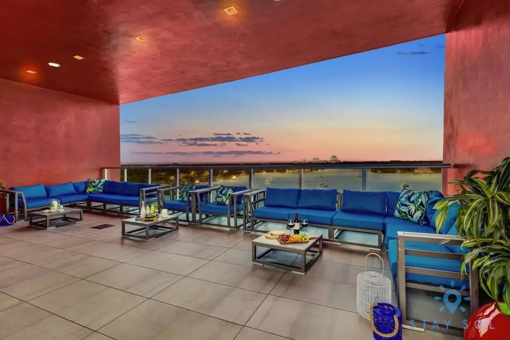 Hollywood Bliss Studio Balcony Beach View
