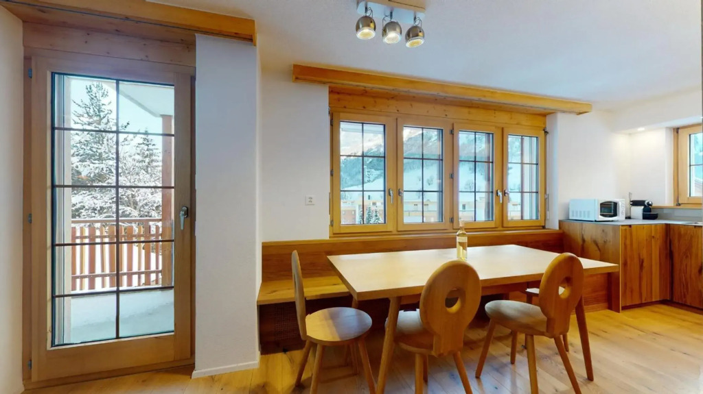 Splendid attic apartment with a south oriented balcony, Marietta #4