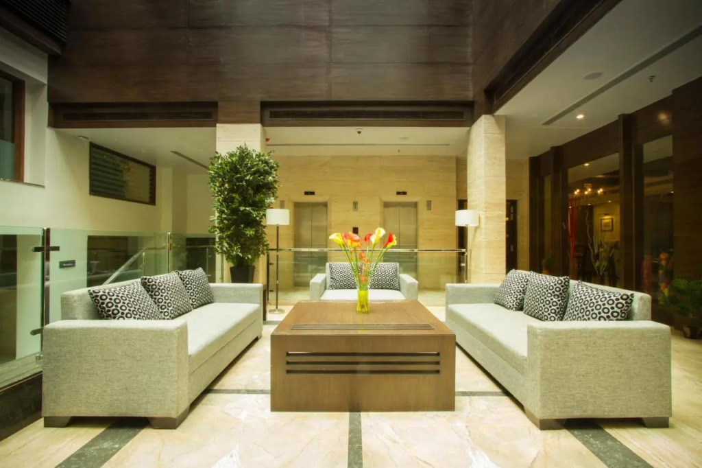 Leisure Inn Grand Chanakya