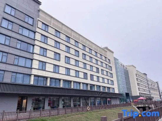 深圳宝安国际会展中心桔子水晶酒店