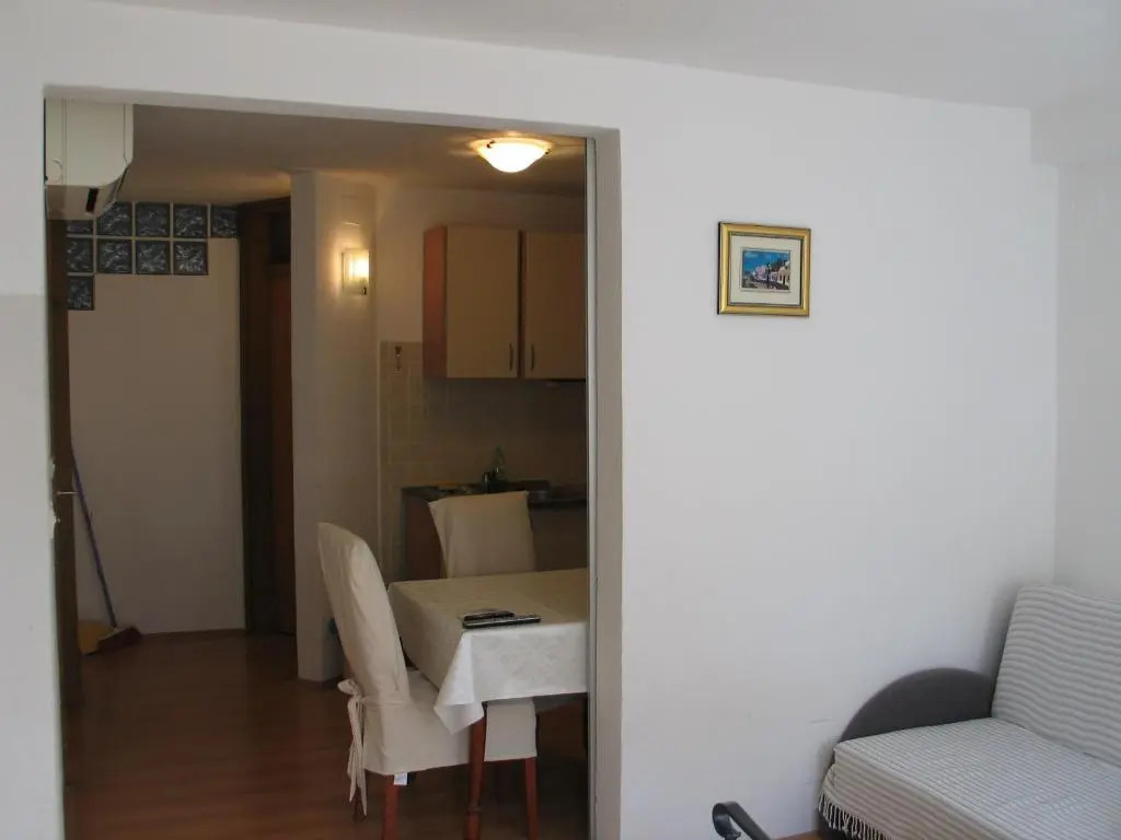 Apartments MIME - Small House