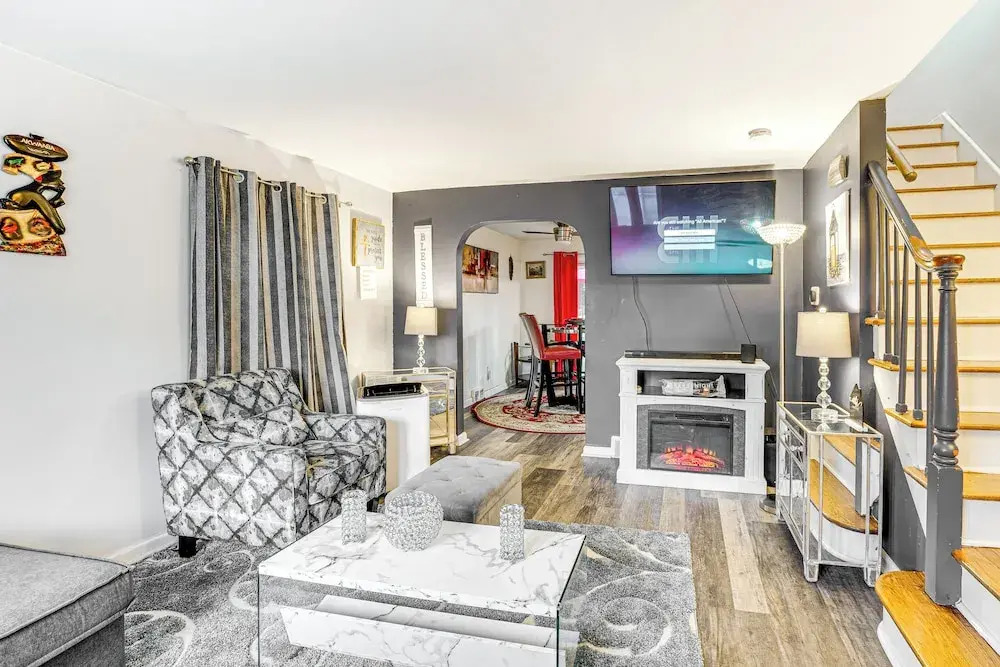 Newark Home w/ Deck & Fire Pit, 16 Mi to Nyc!