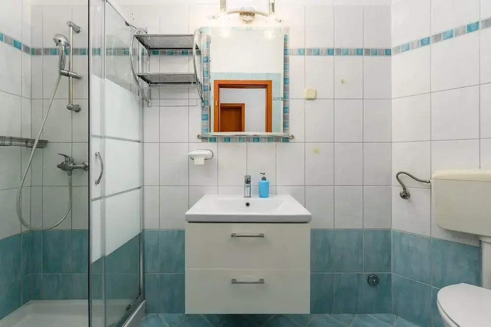Apartment in Drenje Near Jadrena Beach
