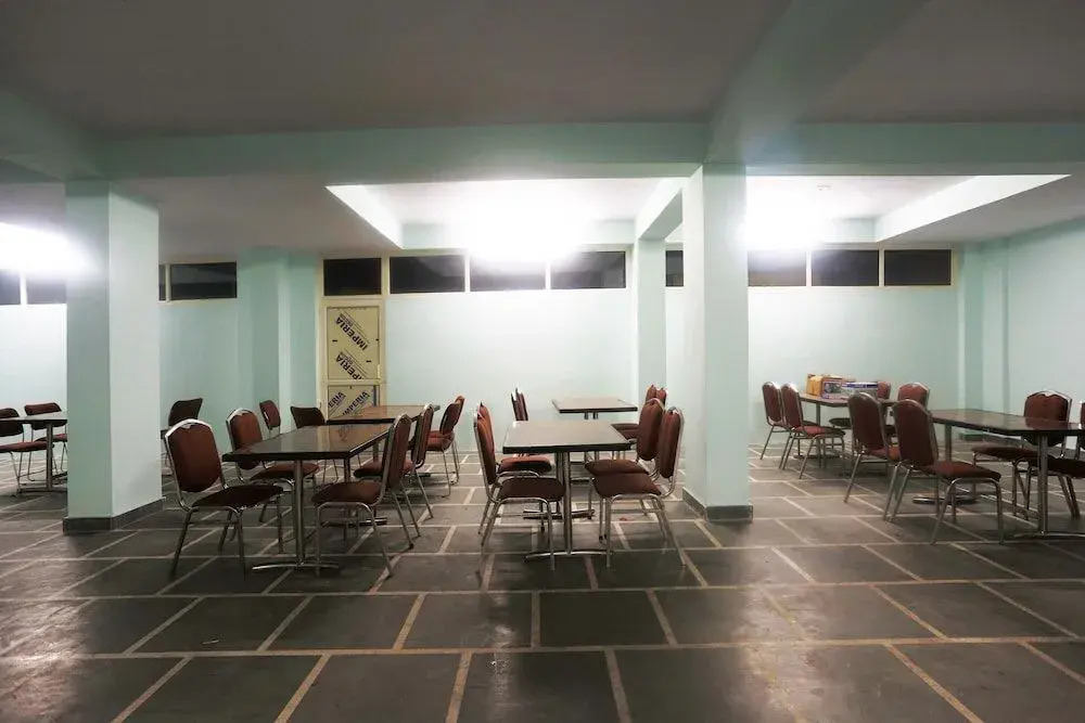 Hotel Him Jyoti by OYO Rooms