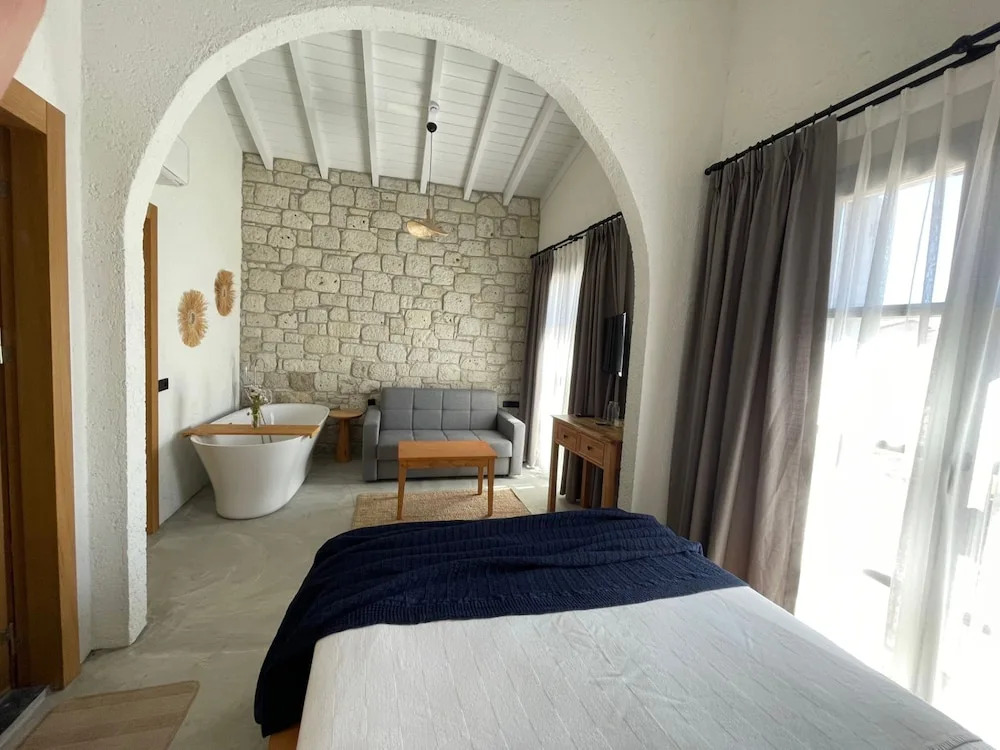 Rhea Alaçatı Boutique Hotel
