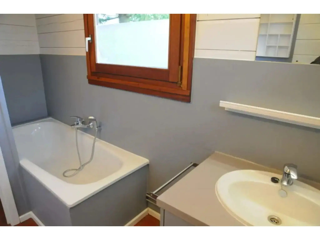 Inviting Holiday Home, Near Cave of Lorette, Namur and Parc Naturel Rgional des Ardennes