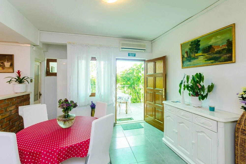Apartment Ines