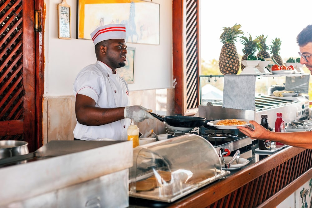Canary Nungwi Hotel & Restaurant