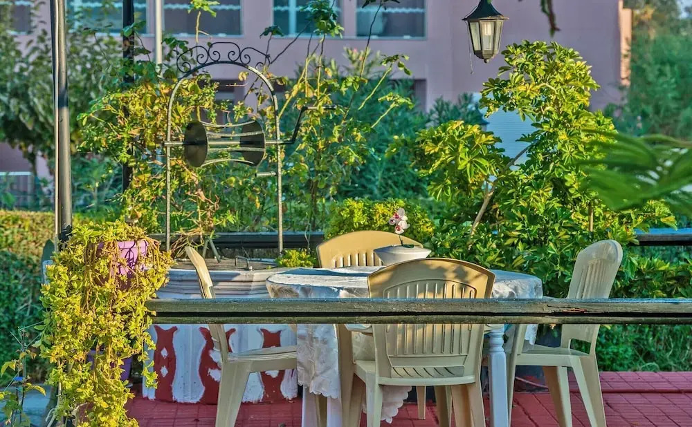 Ina Apartment