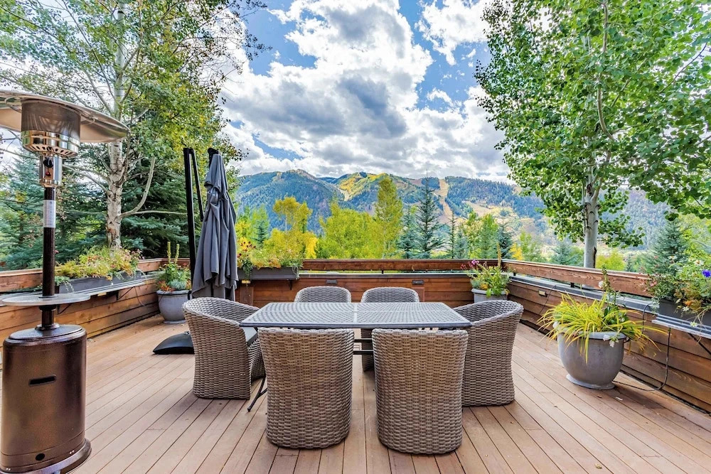 Brooksaw Aspen Lux Aspen Home w Mountain Views