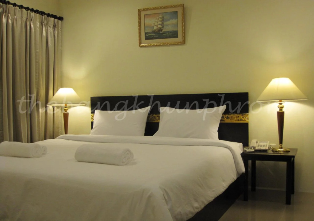 The Bang Khun Phrom Suites
