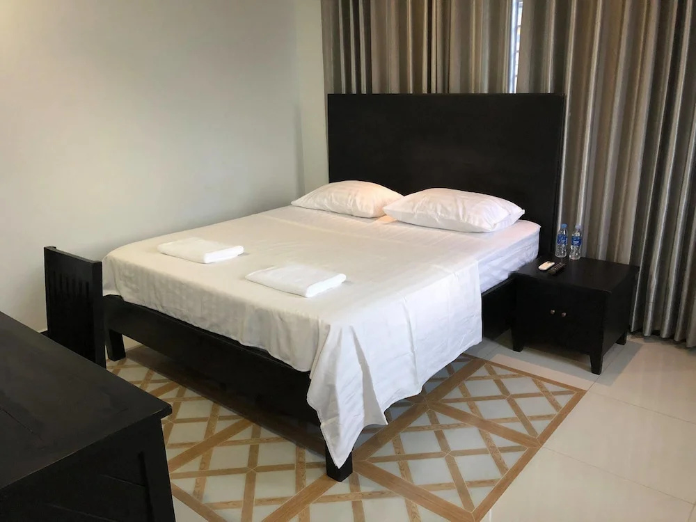Seven Rooms Villa