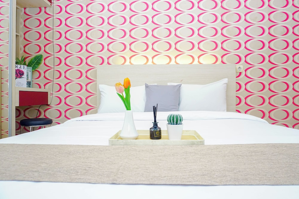 Vibrant Studio At Bassura City Apartment