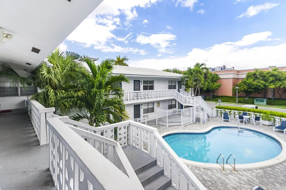 Luxury 2bd2bth apt near beach and port