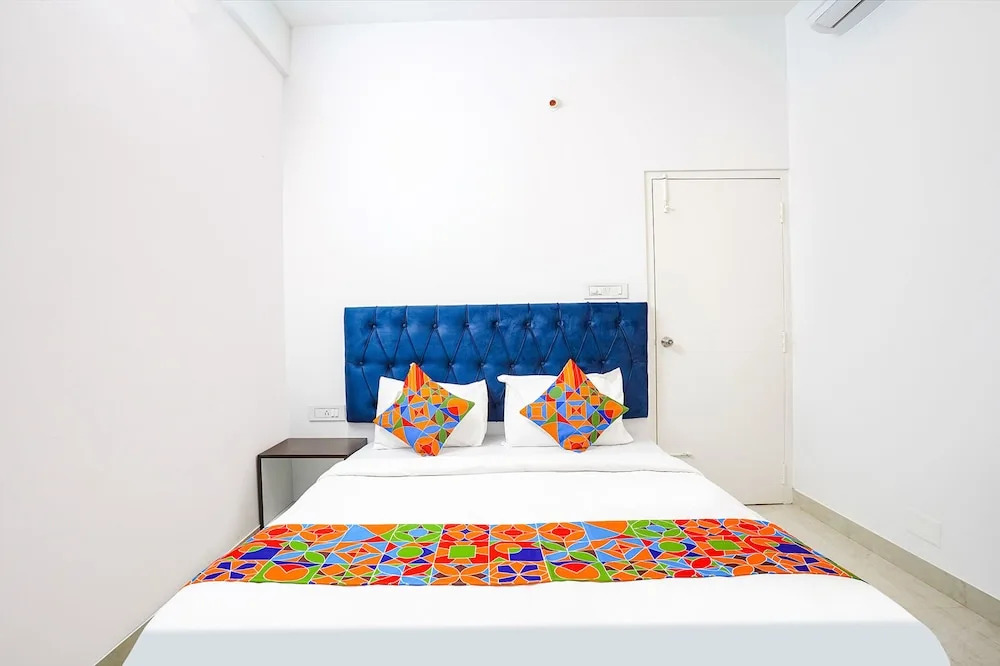 Fabhotel The Sun Roof Suites