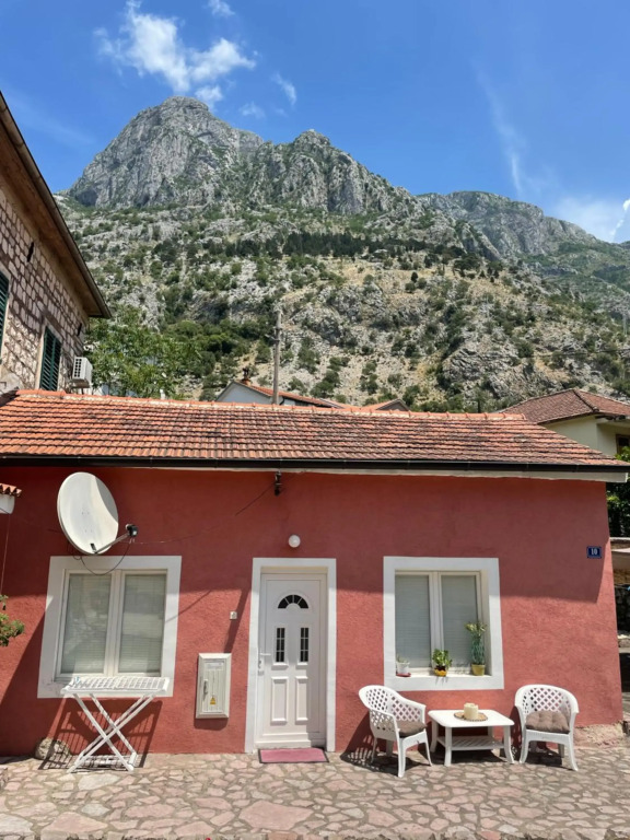 Cozy Little House Kotor