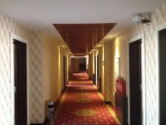 Xiaohonglou Hotel, Luohe