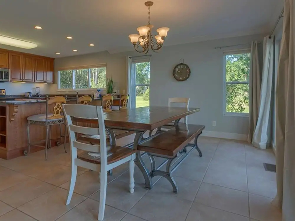 Dolphin Hideaway by Meyer Vacation Rentals