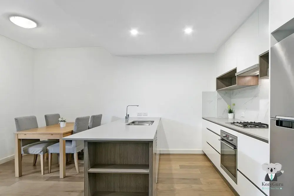 KOZYGURU Waitara 2 Bed APT Train Station