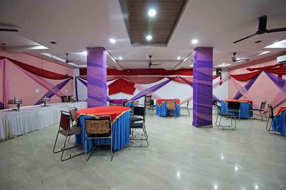 OYO 641 Grand Place