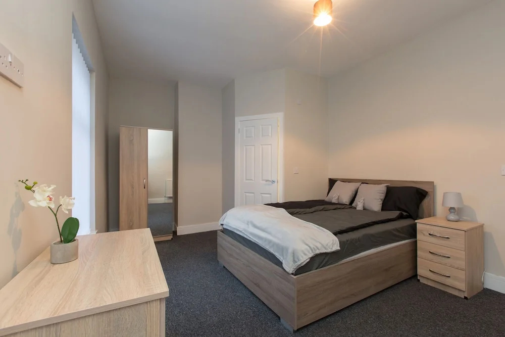 Townhouse @ 66 Rose Street Stoke